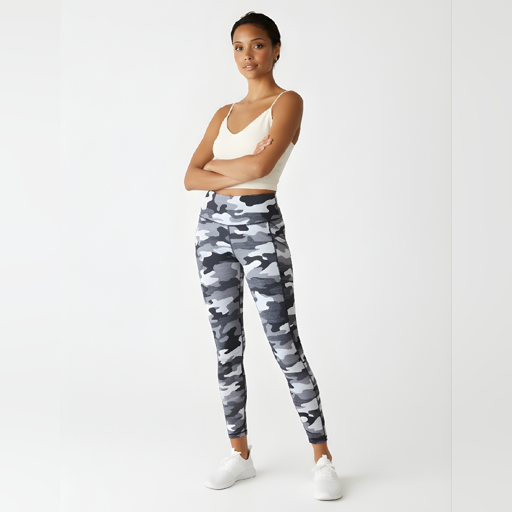 Reebok Womens Precision High Rise Camo 7/8 Length Athletic Legging - Size Medium